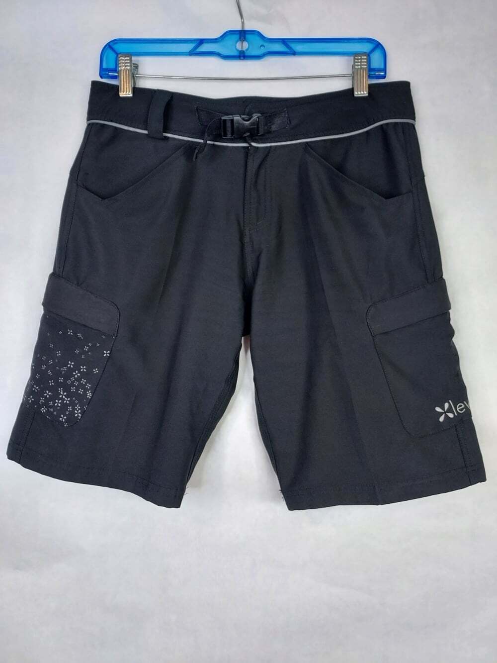 Level Six Canoe Kayak Surf Shorts Women's 6 Black Snap-Buckle Cargo Pockets Swim